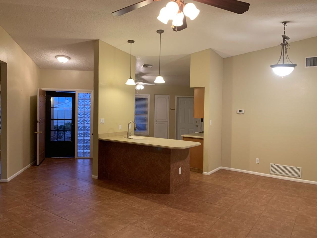 2220 Iris Dr - Photo 2 of 16