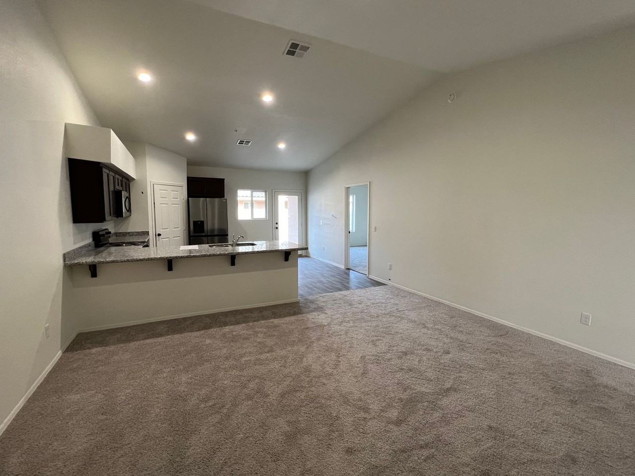 7394 E 38th St - Photo 5 of 20