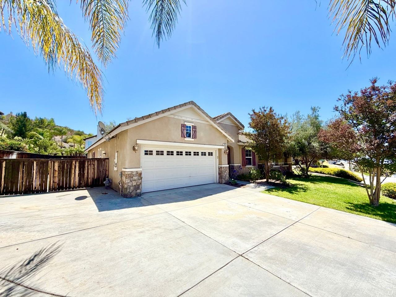 35824 Red Bluff Pl - Photo 2 of 42