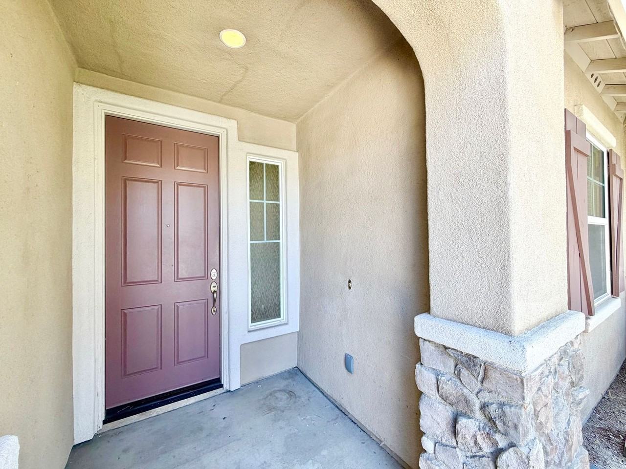 35824 Red Bluff Pl - Photo 3 of 42