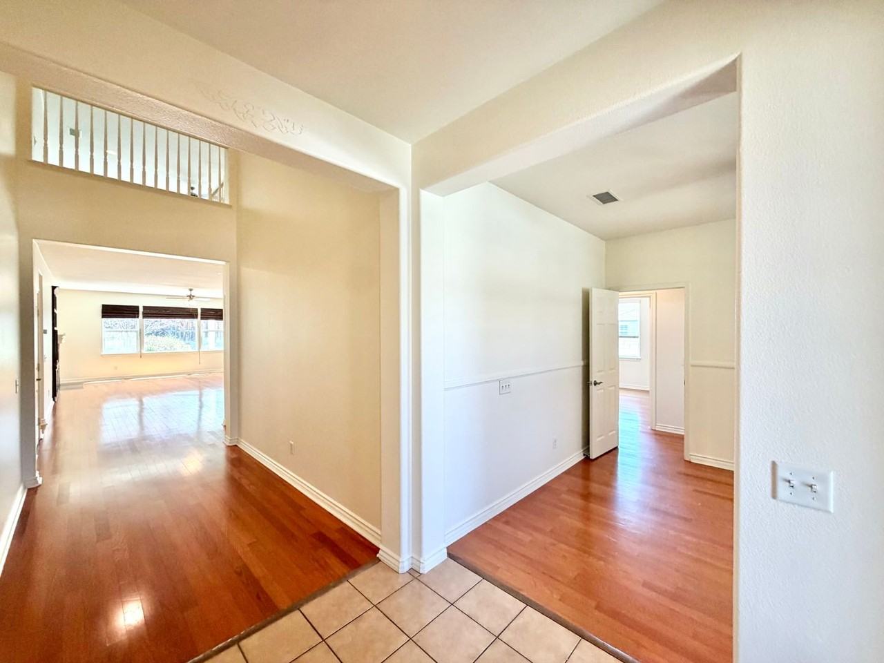 35824 Red Bluff Pl - Photo 4 of 42