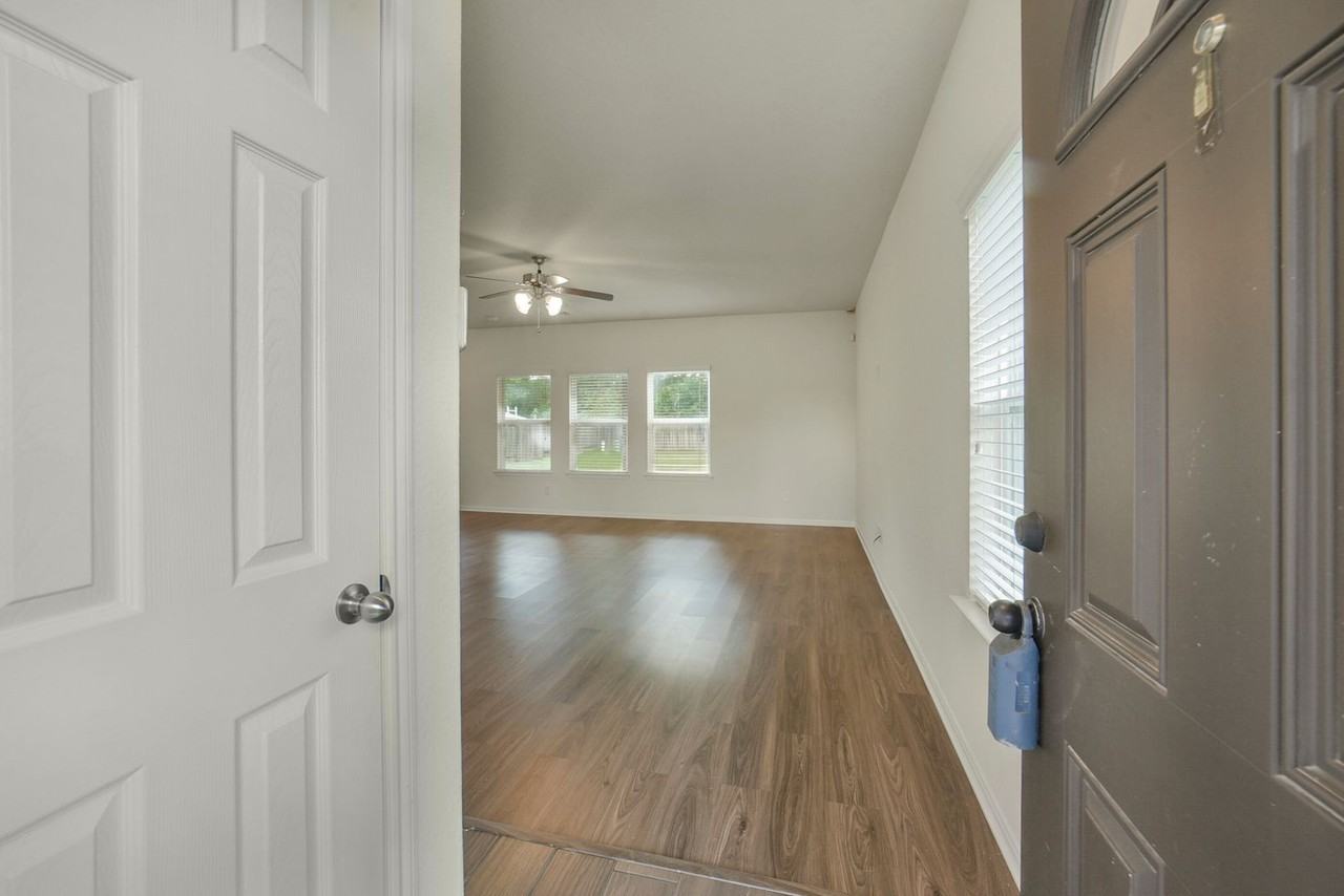 10502 Chestnut Path Way - Photo 6 of 45