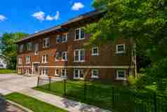 111 Hollinger 7–9 — Spacious & Convenient Apartments Available! - Photo 1 of 1