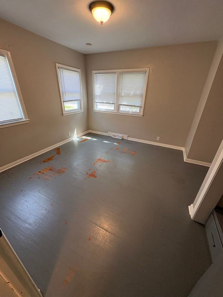 747 Boston Ave - Photo 2 of 9