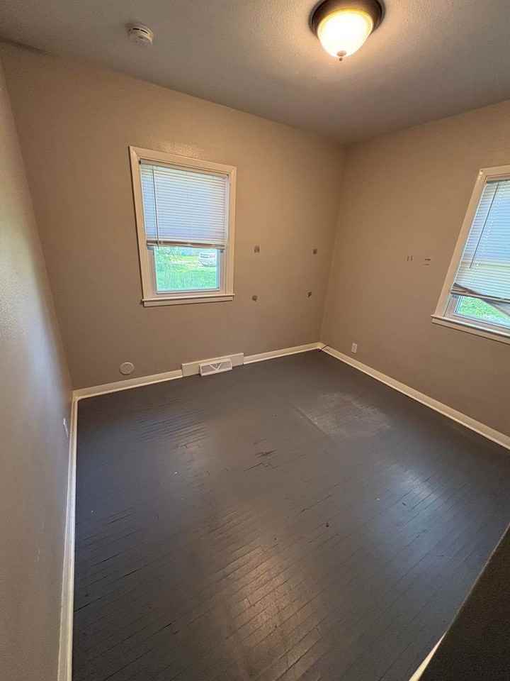 747 Boston Ave - Photo 4 of 9