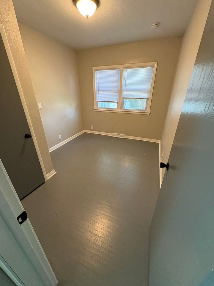 747 Boston Ave - Photo 5 of 9