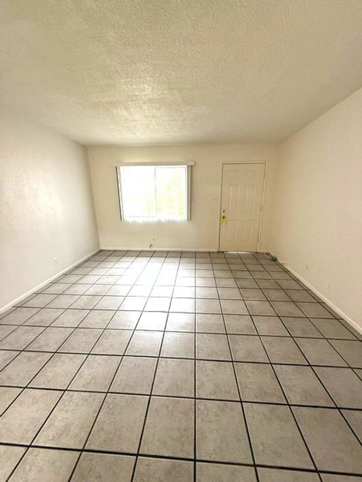4522 11th St #4518D - Photo 2 of 5