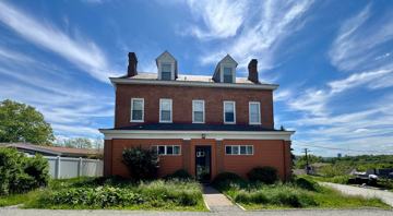 featured image of 4451 Highridge St