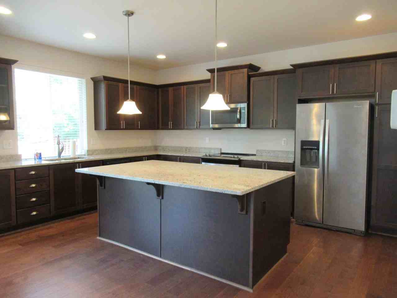 1652 Se 12th St - Photo 4 of 19