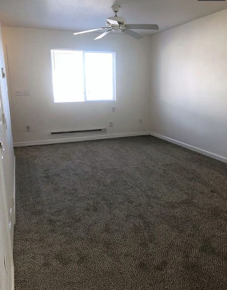 4321 Lashelle Ave - Photo 2 of 12