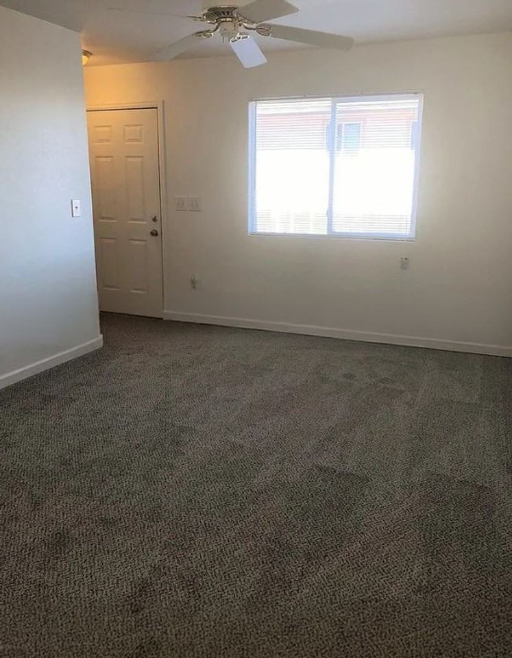 4321 Lashelle Ave - Photo 4 of 12
