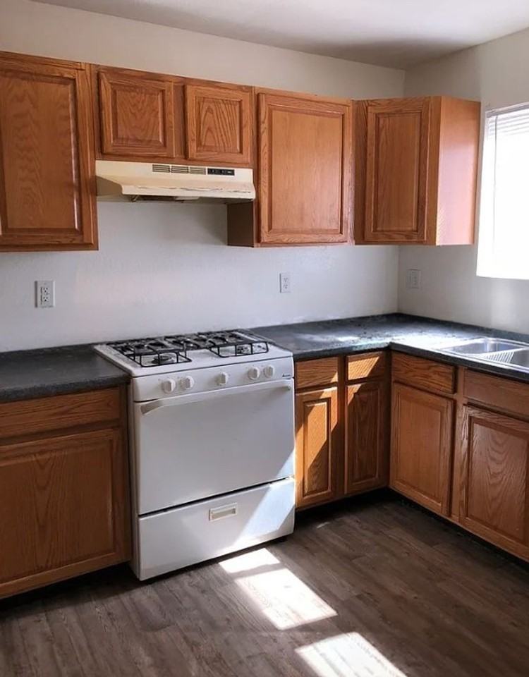 4321 Lashelle Ave - Photo 5 of 12