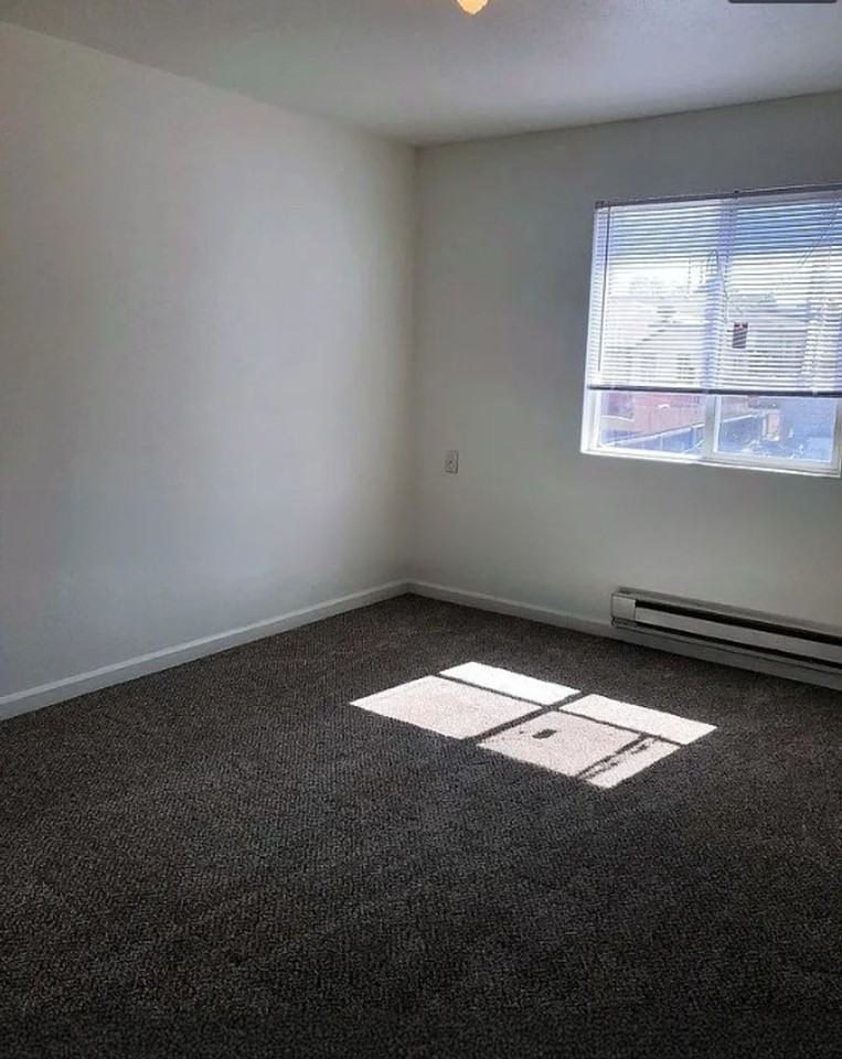 4321 Lashelle Ave - Photo 7 of 12