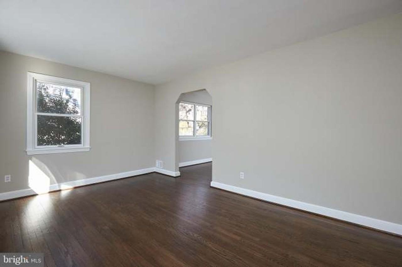 221 Dale Dr - Photo 3 of 35