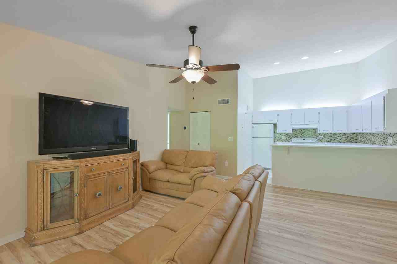 3301 Crystal Ct E #O - Photo 5 of 35