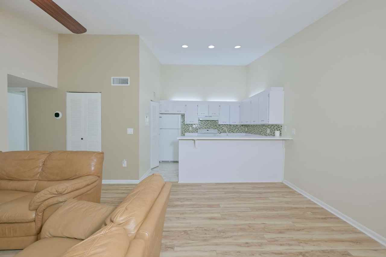 3301 Crystal Ct E #O - Photo 7 of 35