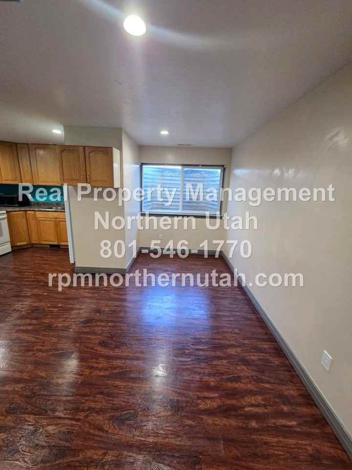 2784 S 850 W - Photo 4 of 24
