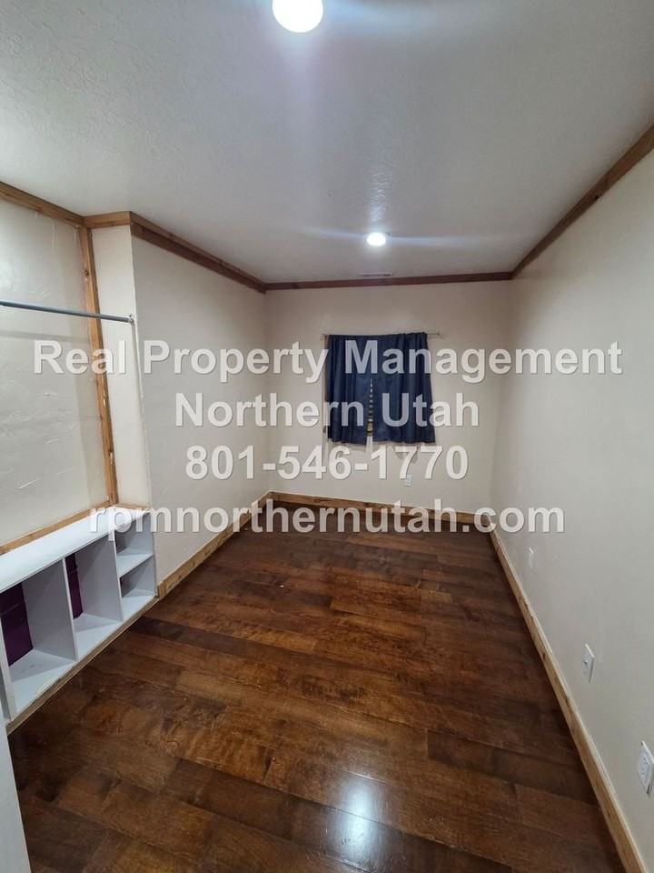 2784 S 850 W - Photo 6 of 24