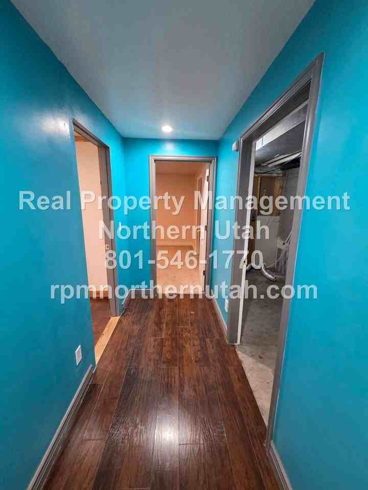 2784 S 850 W - Photo 7 of 24