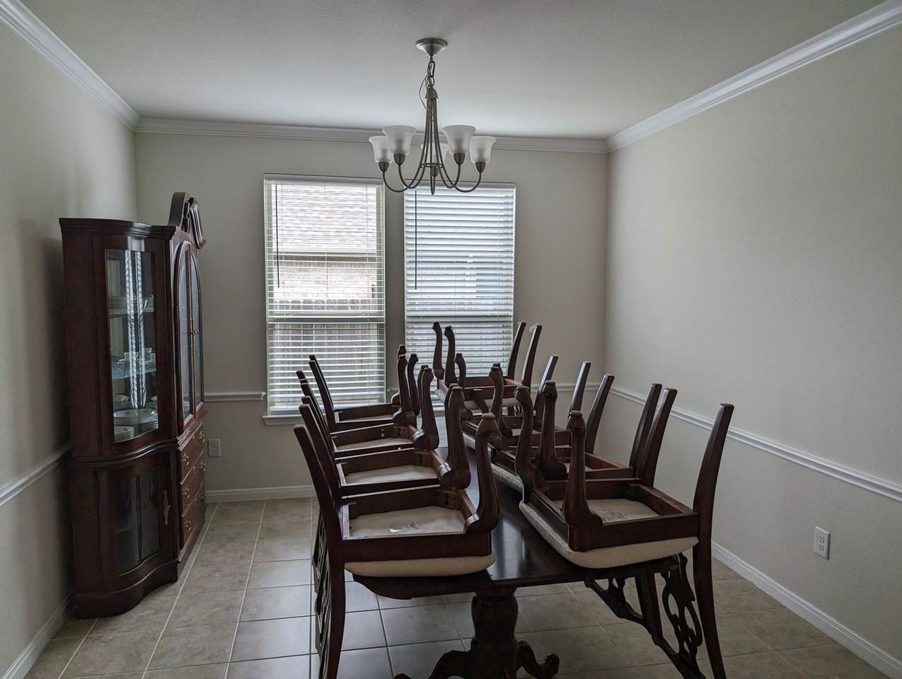 5206 Gerent Ln - Photo 2 of 26