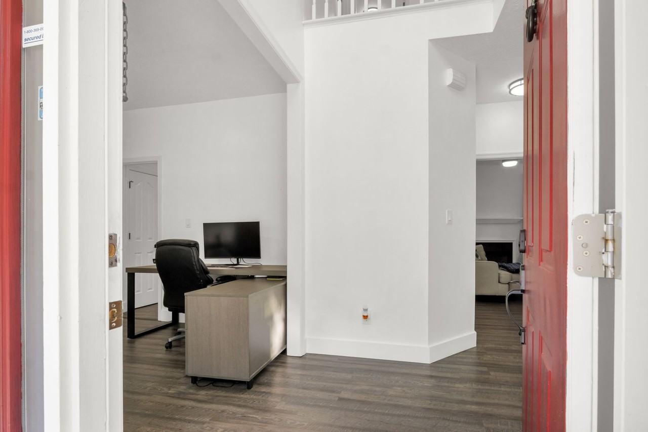 717 Lantern Pl - Photo 7 of 47