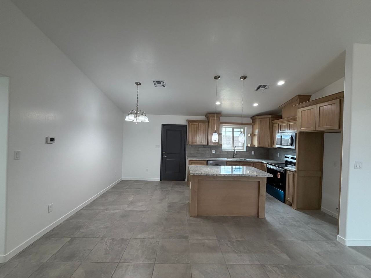 10643 E 46th Ln - Photo 5 of 26
