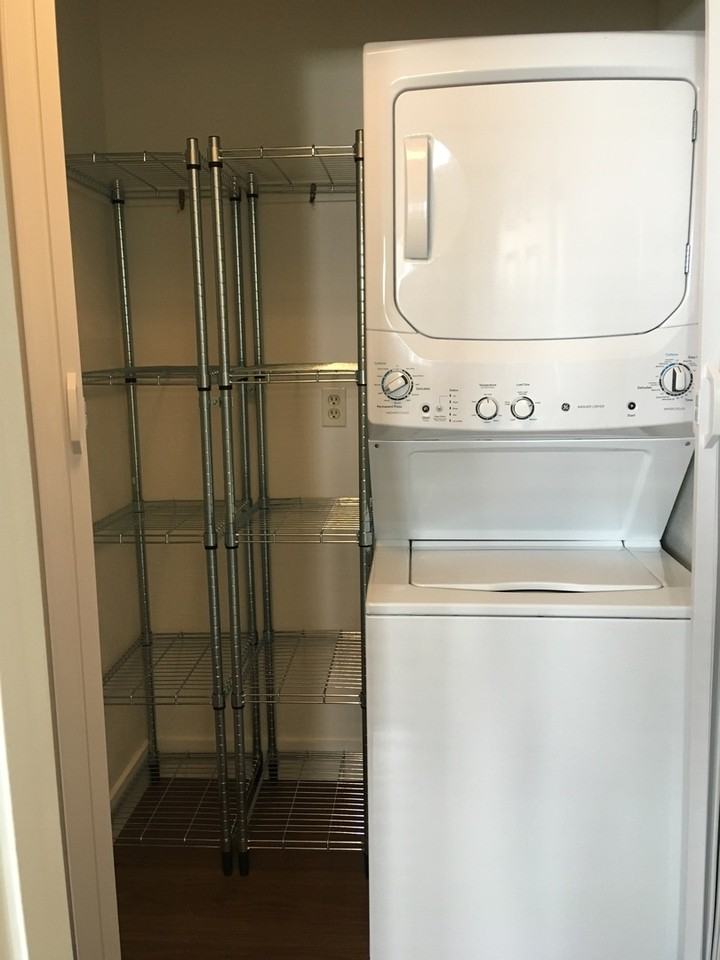 8725 Se 11th Ave - Photo 4 of 7