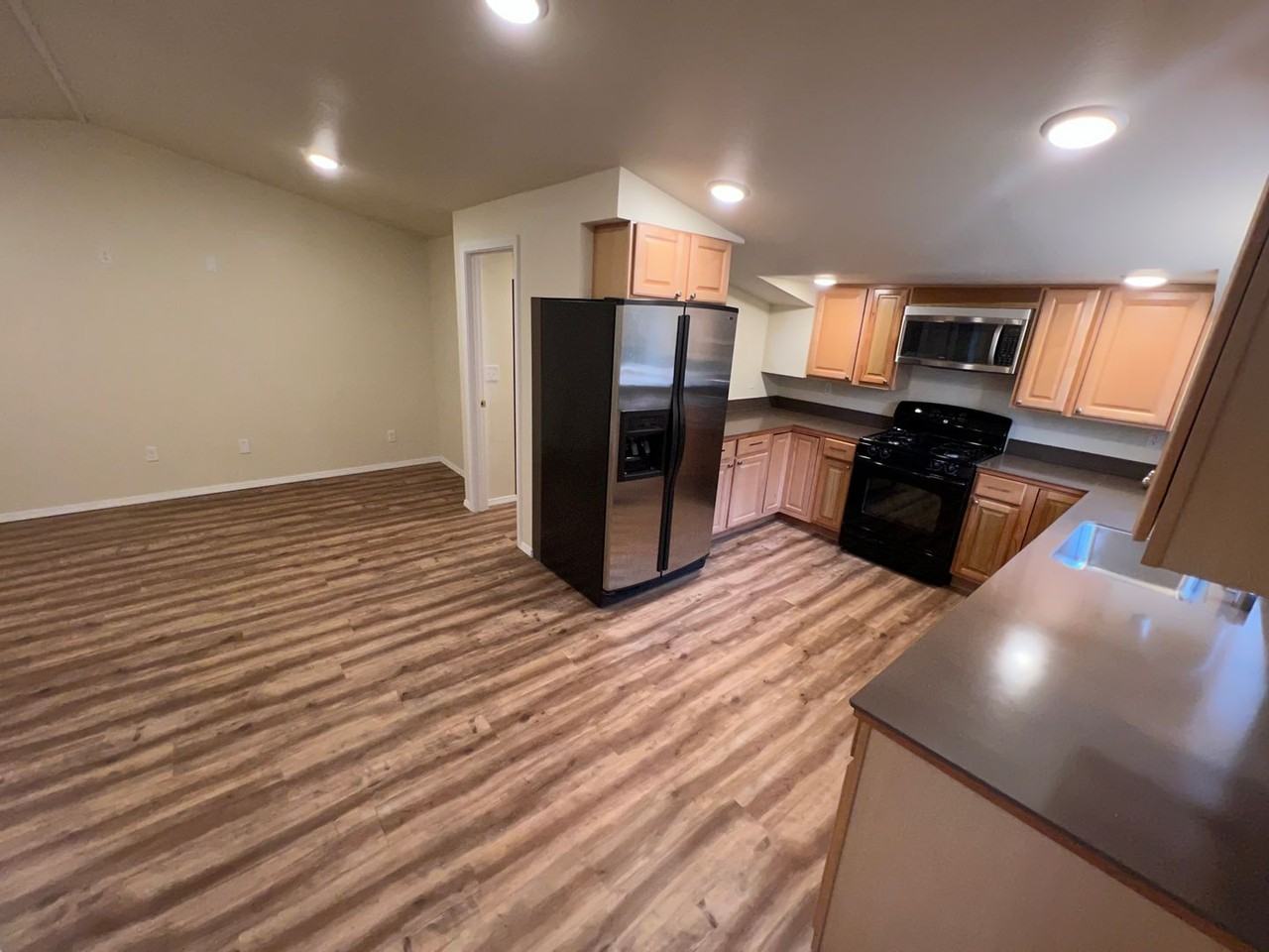 12109 Woods Lake Rd - Photo 6 of 9