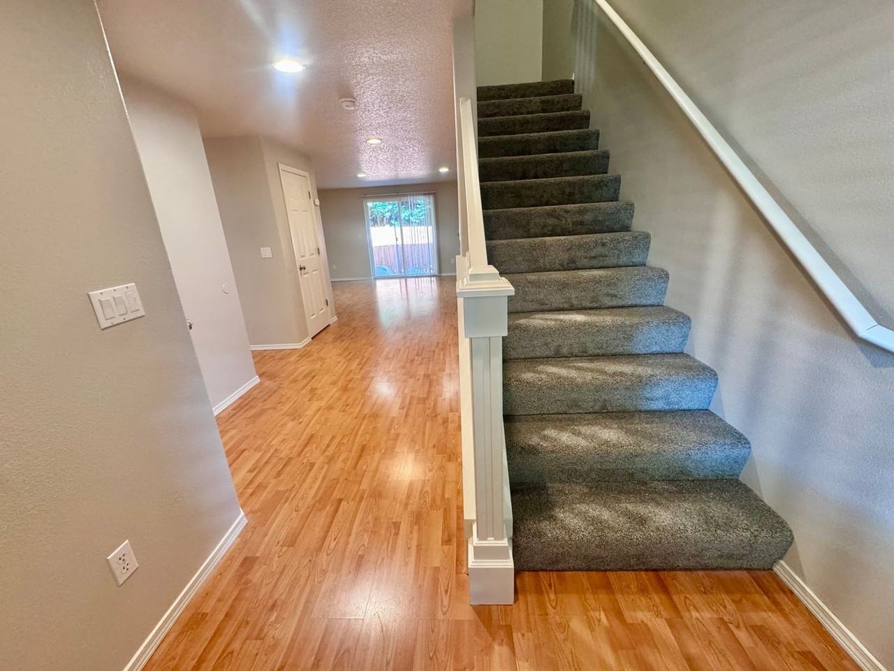 8007 Ne 38th Ave - Photo 5 of 44