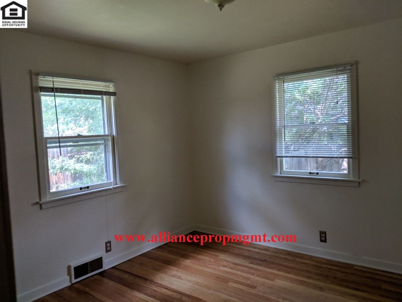411 S 14th Ave - Photo 4 of 14