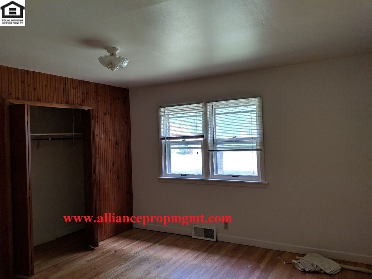 411 S 14th Ave - Photo 5 of 14