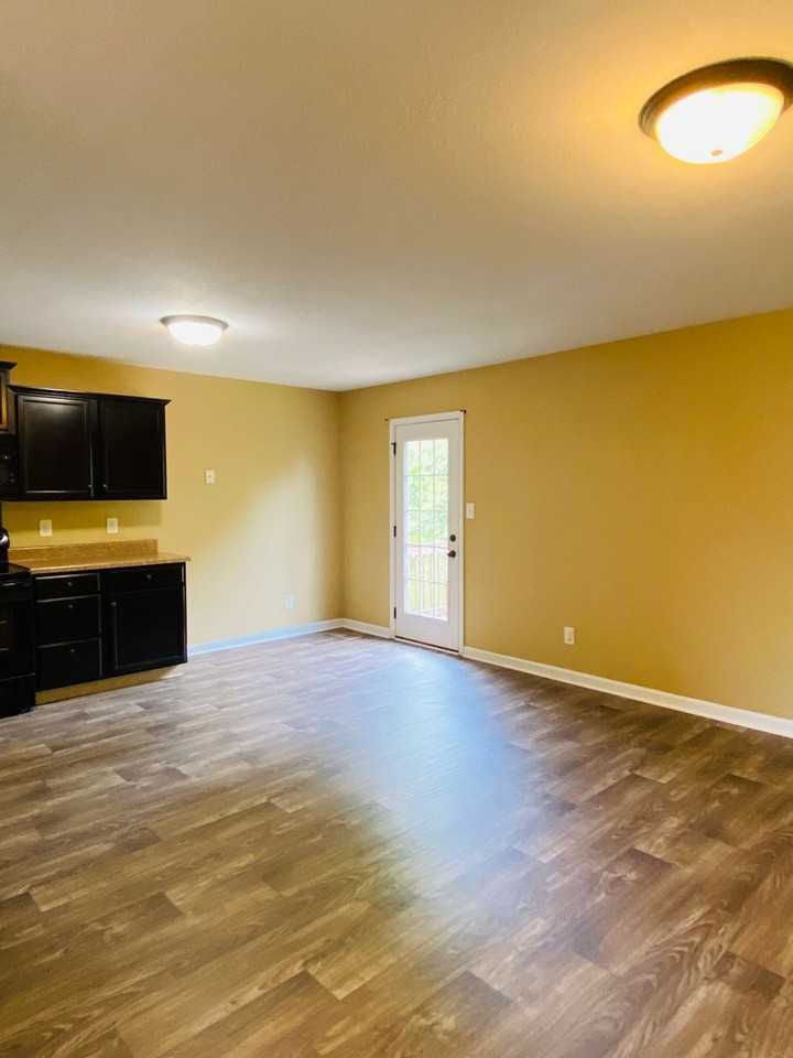 1725 Thistlewood Dr - Photo 5 of 21