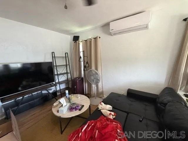 6082 Rock St - Photo 5 of 8