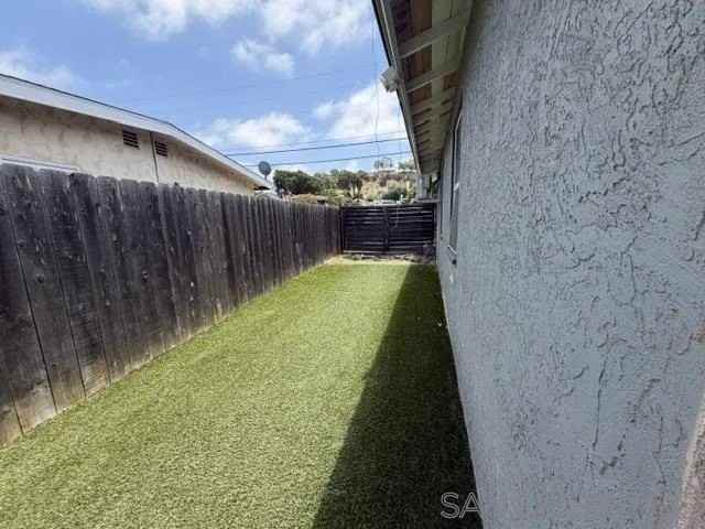 6082 Rock St - Photo 7 of 8