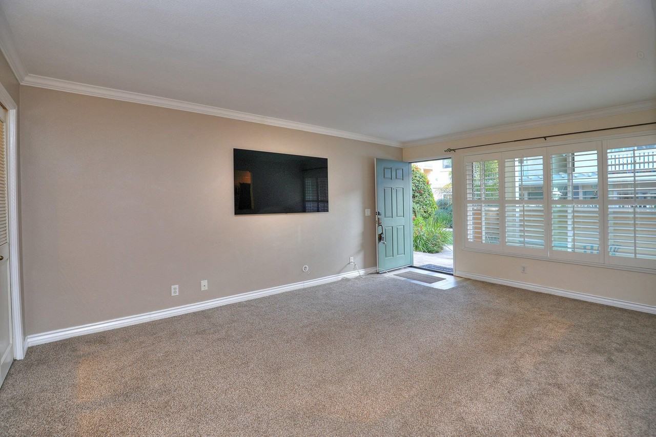 3663 San Remo Dr #1B - Photo 5 of 22
