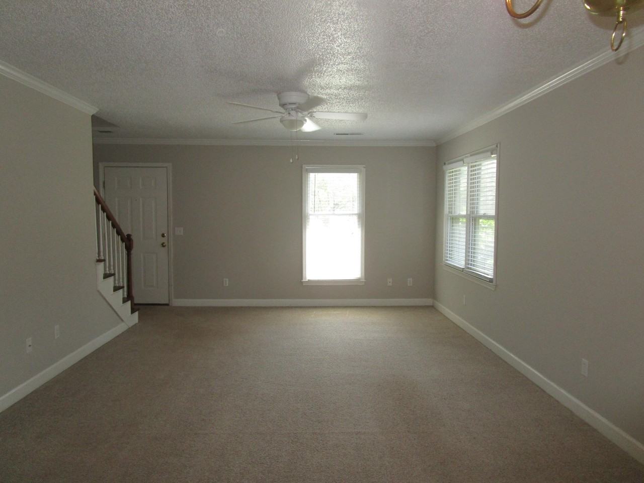 885 Grimble Ct - Photo 2 of 15