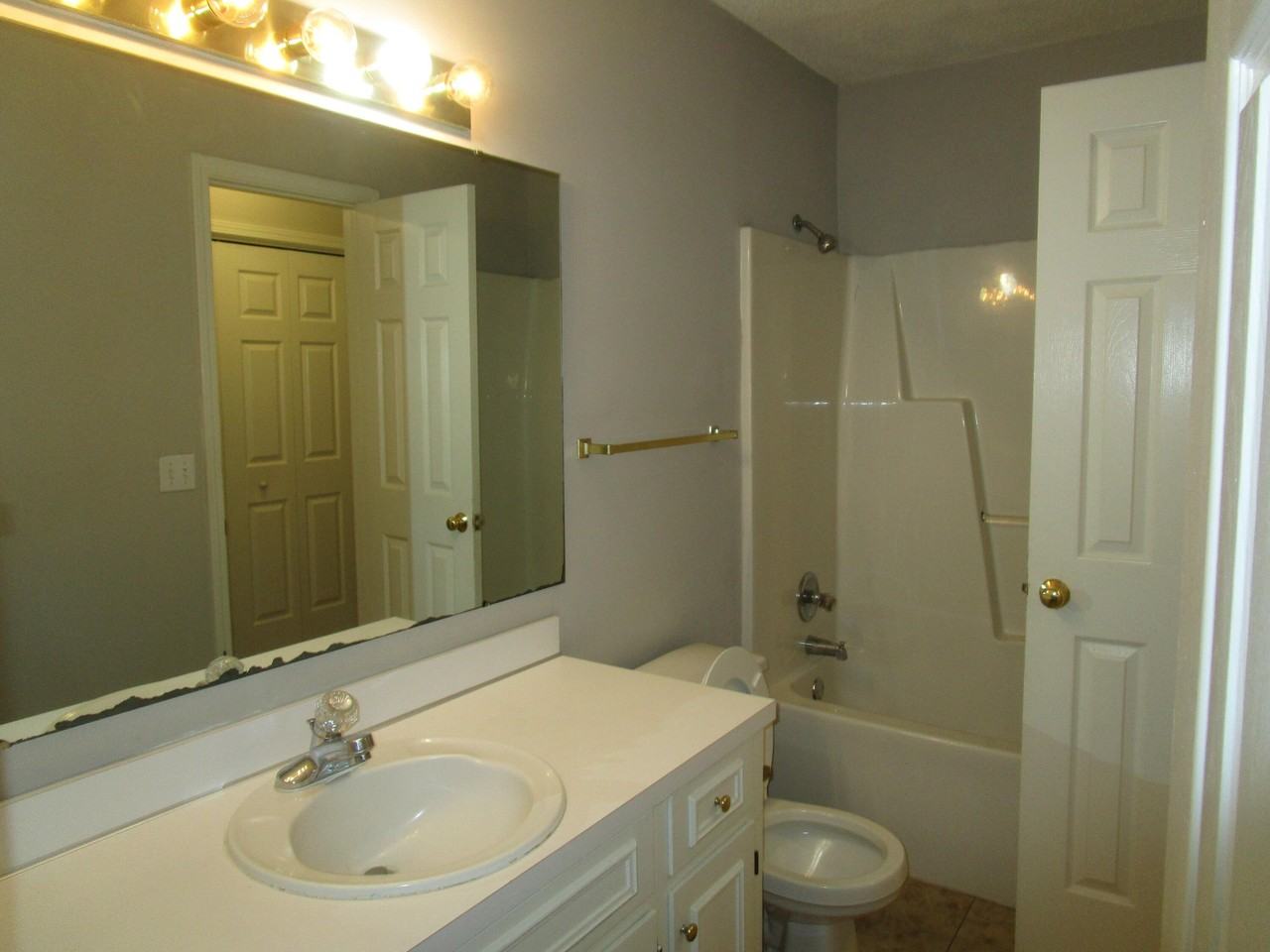 885 Grimble Ct - Photo 6 of 15