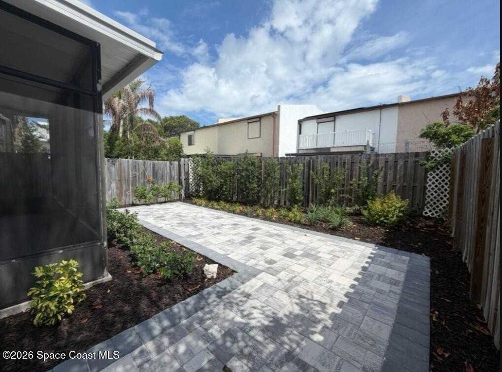 304 Wilson Ave - Photo 3 of 41
