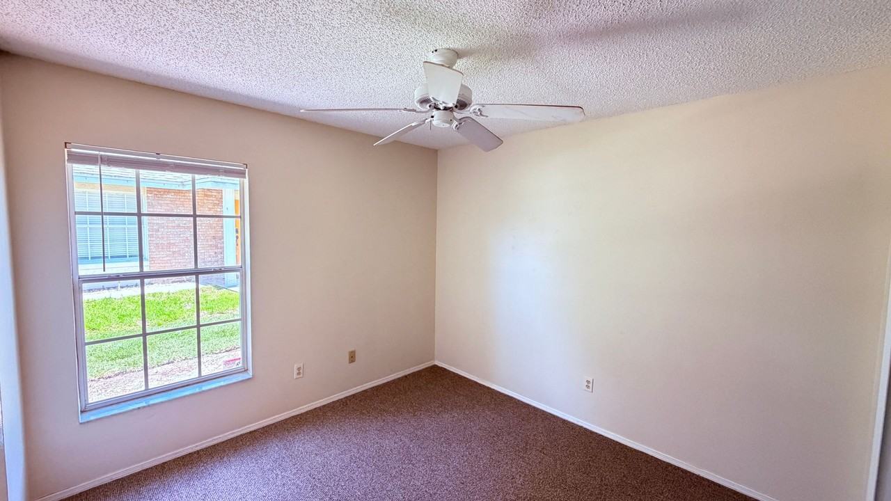 10725 Brice Ct - Photo 2 of 27