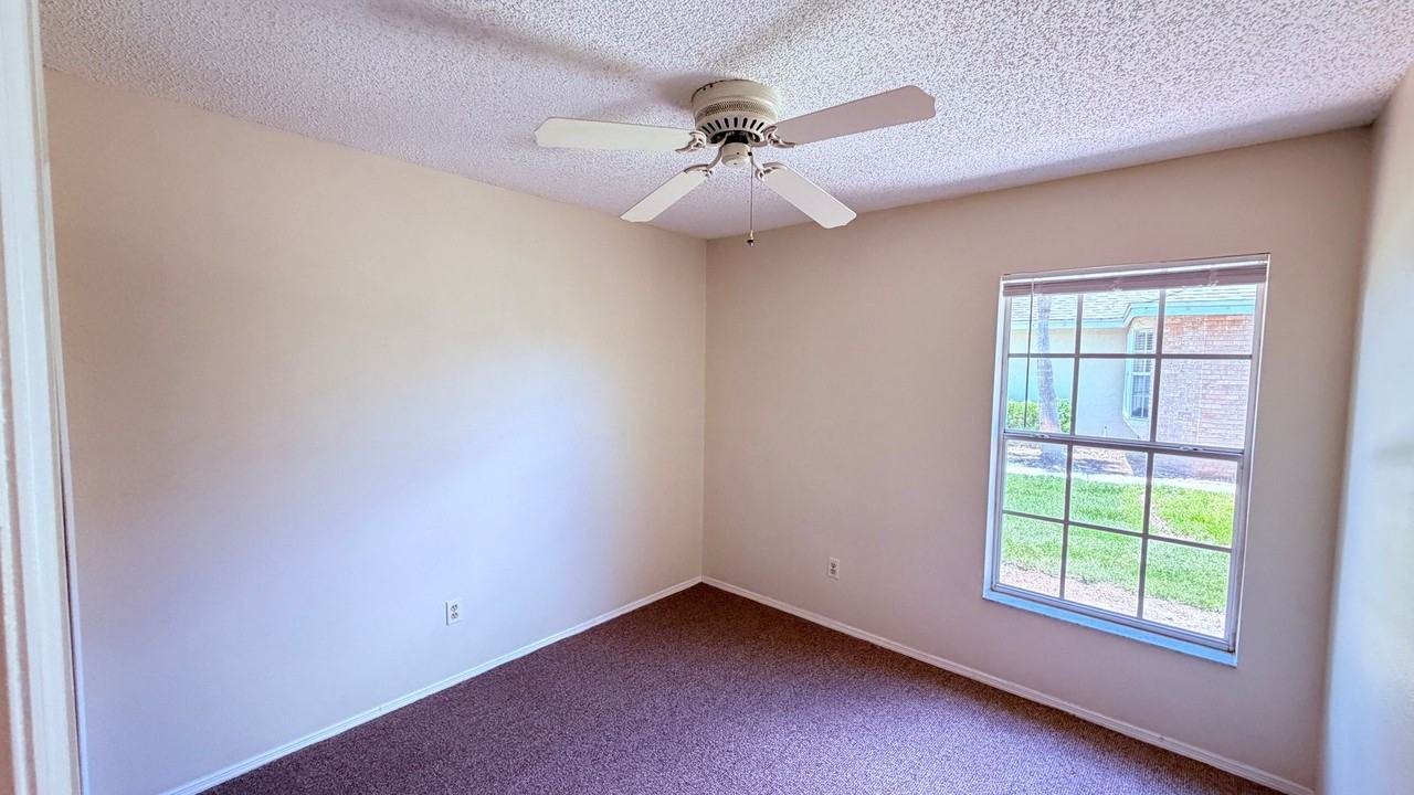 10725 Brice Ct - Photo 4 of 27