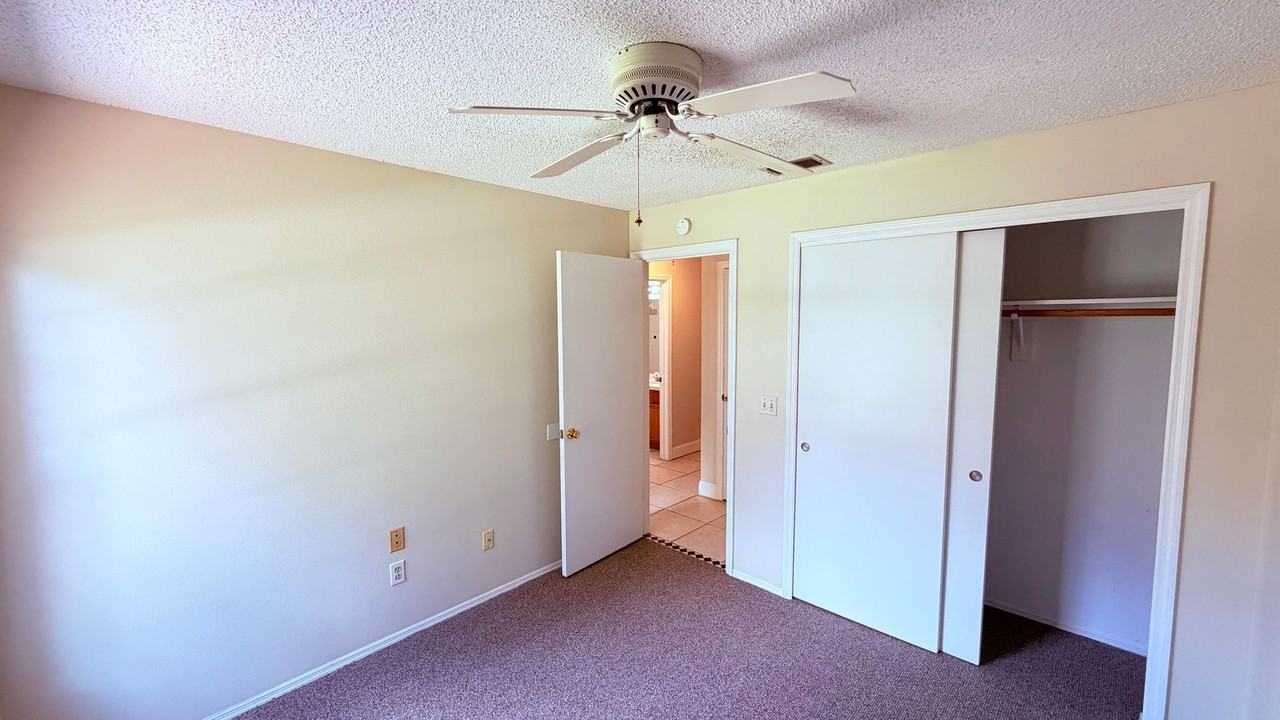 10725 Brice Ct - Photo 5 of 27
