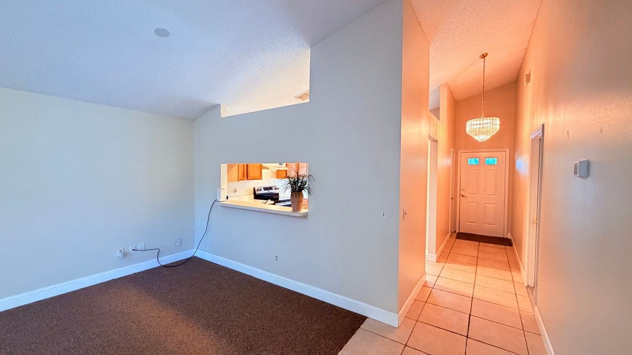 10725 Brice Ct - Photo 7 of 27