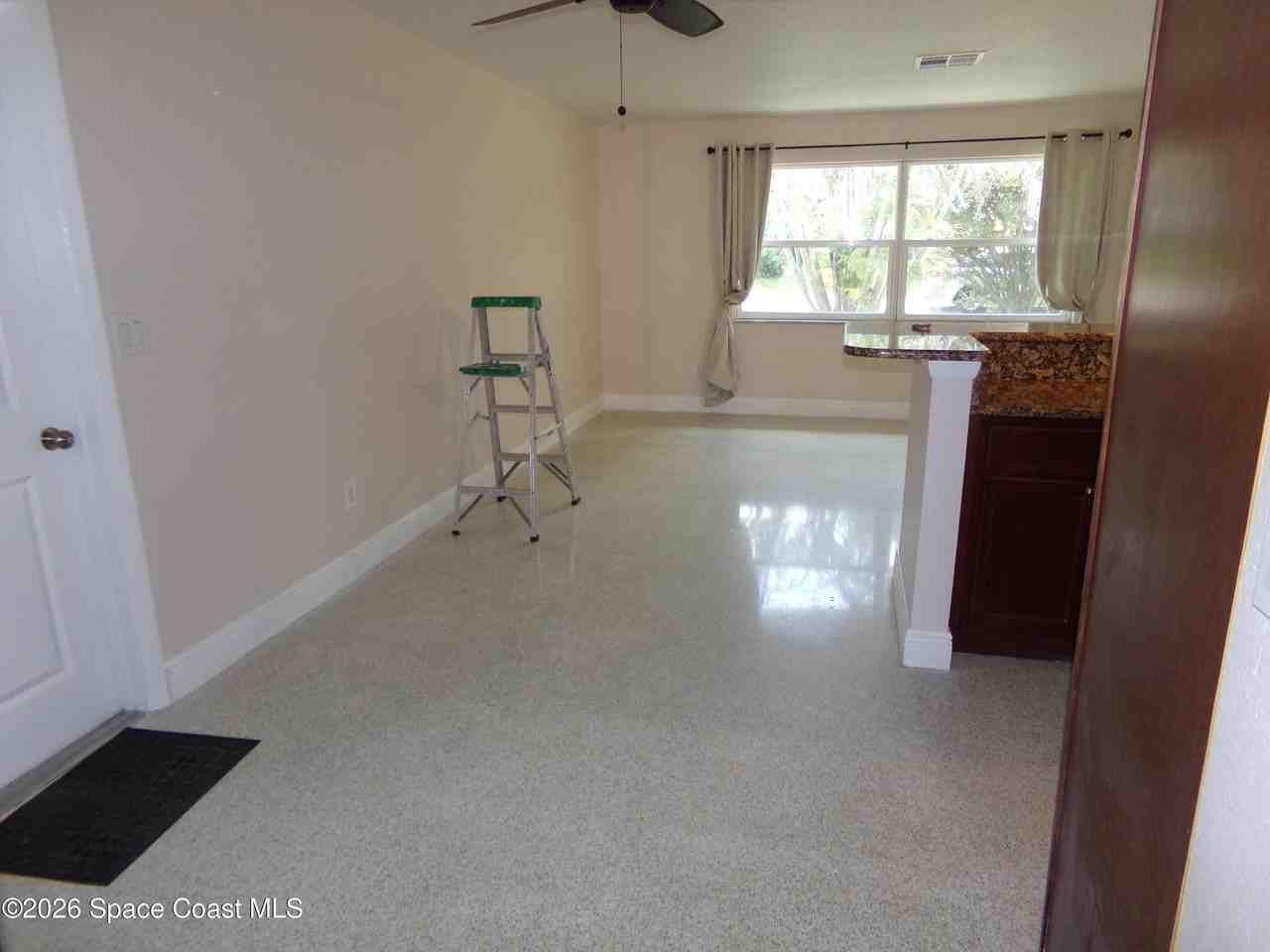 1819 Poinsetta Blvd - Photo 3 of 15