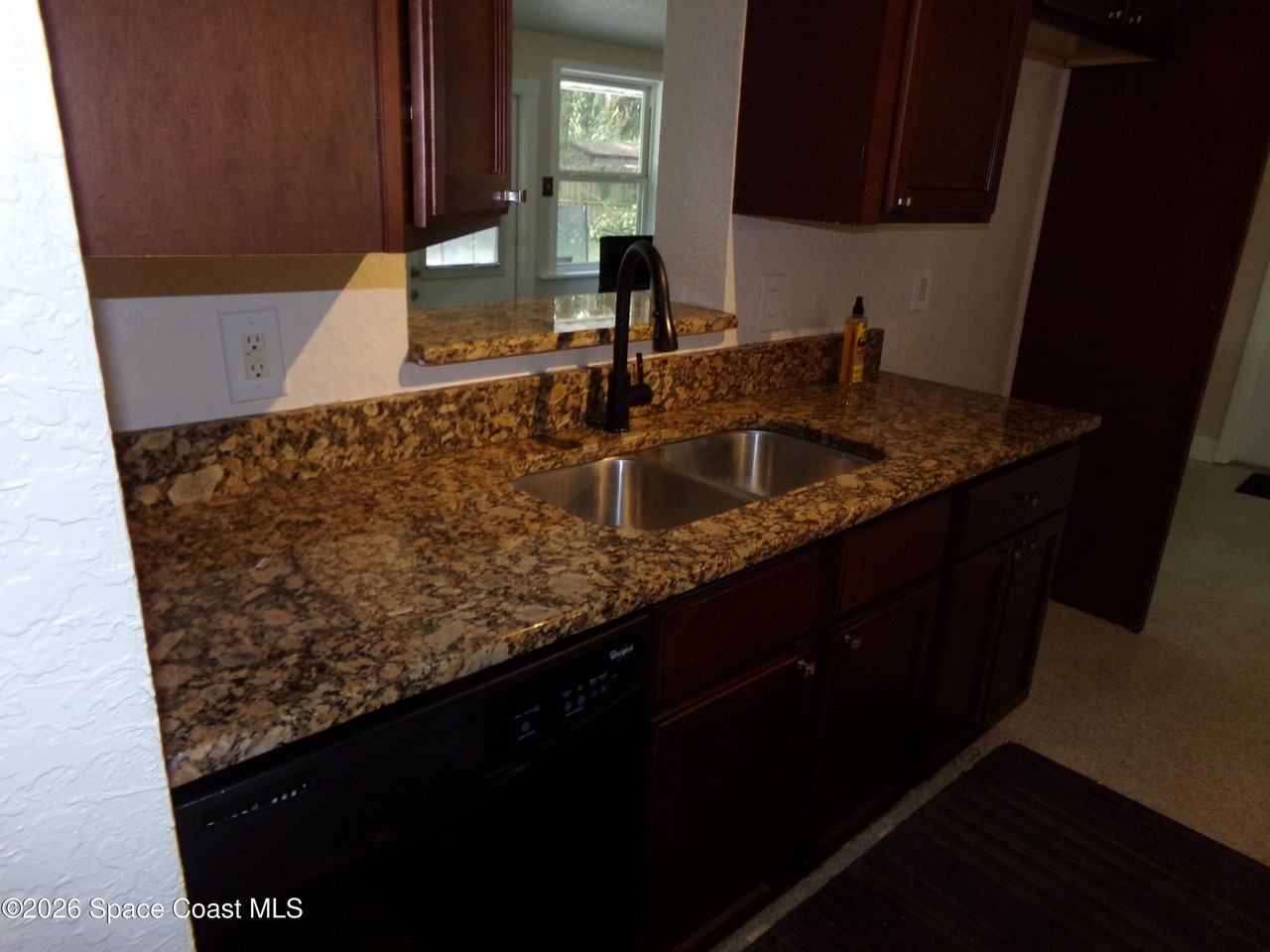 1819 Poinsetta Blvd - Photo 4 of 15