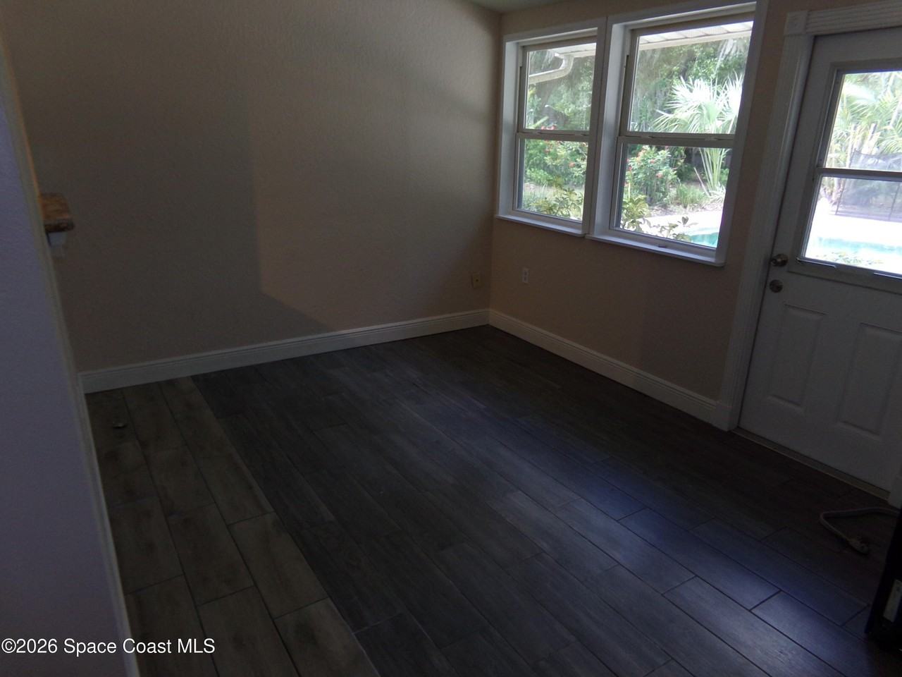 1819 Poinsetta Blvd - Photo 5 of 15