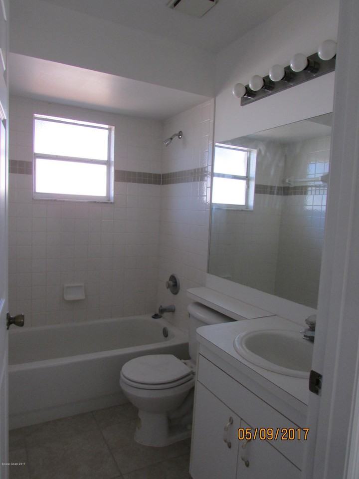 407 Delmonico St Ne - Photo 7 of 12