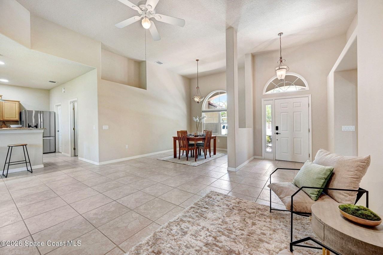 178 Cove Loop Drive - Photo 4 of 18