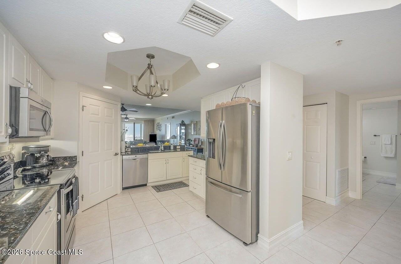 7 Indian River Ave #1003 - Photo 5 of 50