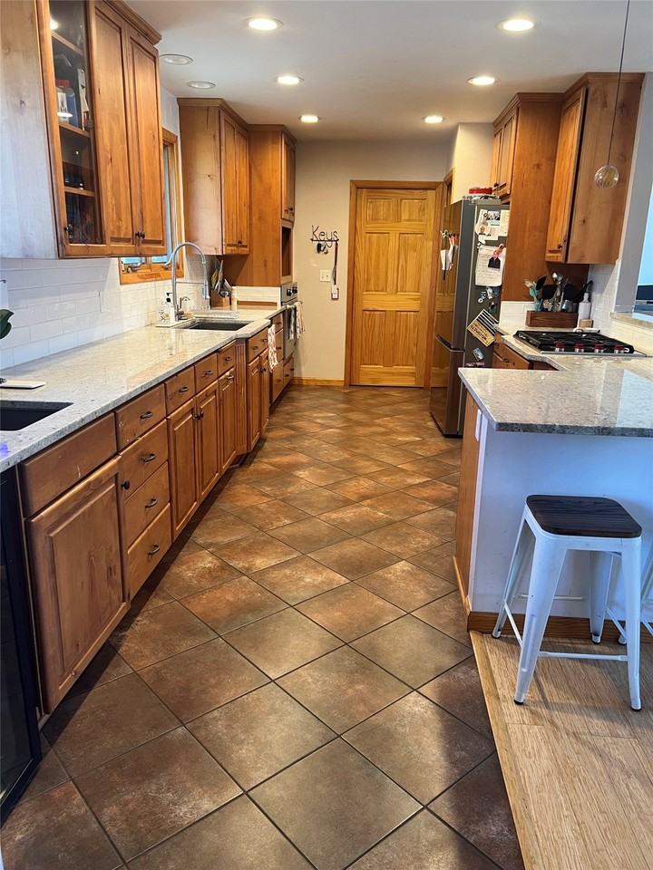 2900 Arizona Ave - Photo 4 of 17