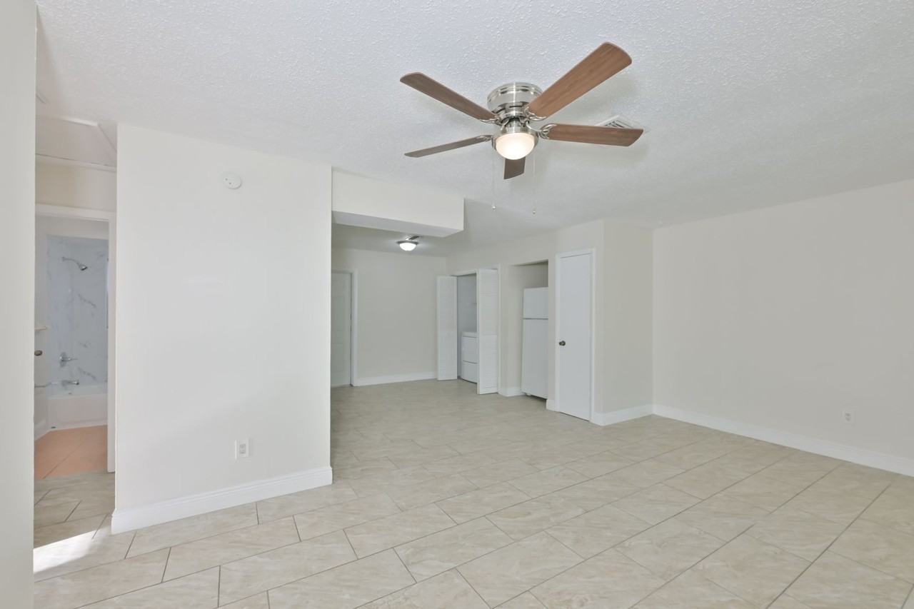 15616 Avalon Ave #1 - Photo 6 of 30